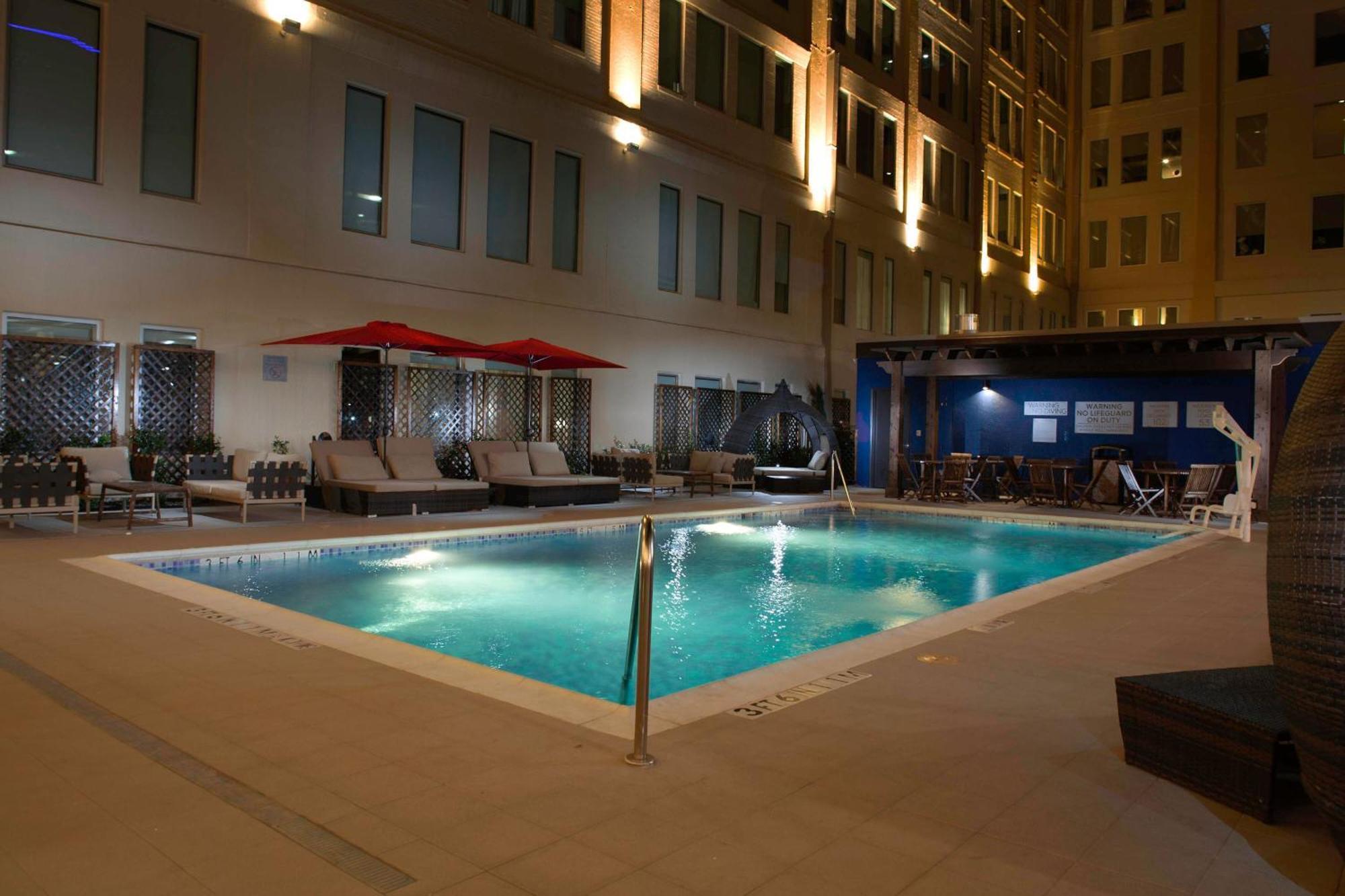 Towneplace Suites By Marriott Dallas Downtown Exterior photo